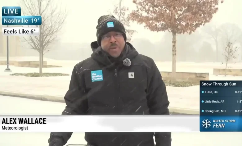 Heavy Snow Coming Down Across Nashville