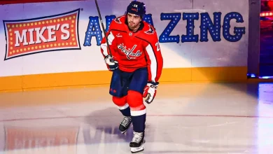 Hendrix Lapierre ends his goalless streak at 90 games!