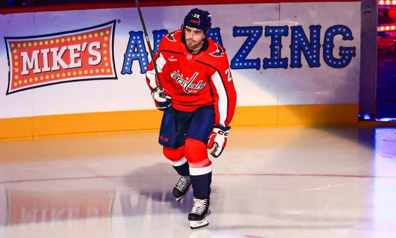 Hendrix Lapierre ends his goalless streak at 90 games!