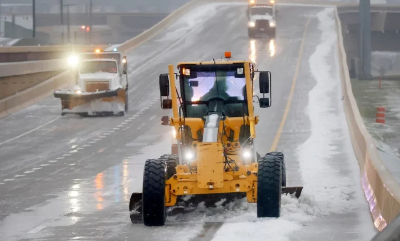 Here’s how Dallas-Fort Worth is preparing for the winter storm ahead of snow and ice