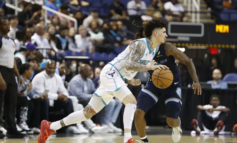Hornets Aim for Fourth-Straight Win While Facing Shorthanded Grizzlies