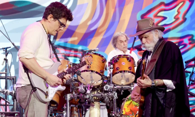 How the Grateful Dead Can Continue Without Bob Weir