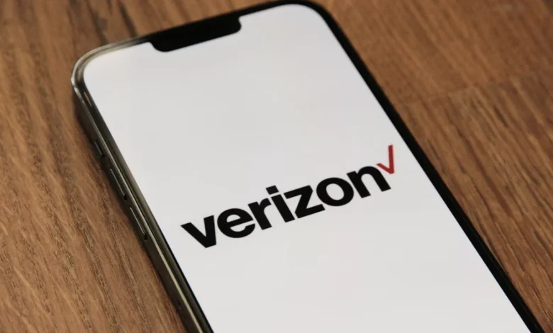 How to claim Verizon's $20 credit for Wednesday's service outage
