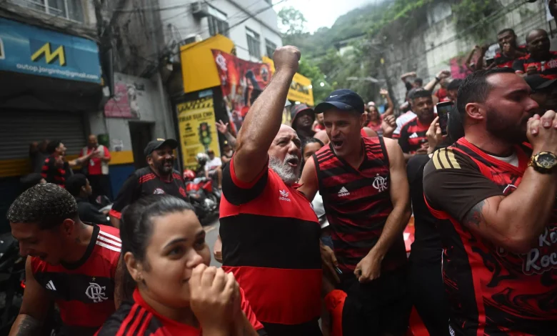 How to watch today's Sao Paulo vs Flamengo Serie A game: Live stream, TV channel, and start time
