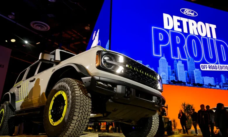 Howes: Detroit Three stomp gas on new Golden Age at auto show