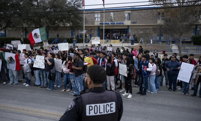 Hundreds of Texas students walk out to protest ICE killings
