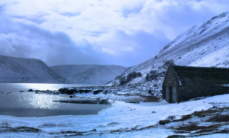 Ice and Inspiration: An Ode to Writing in Winter From Val McDermid