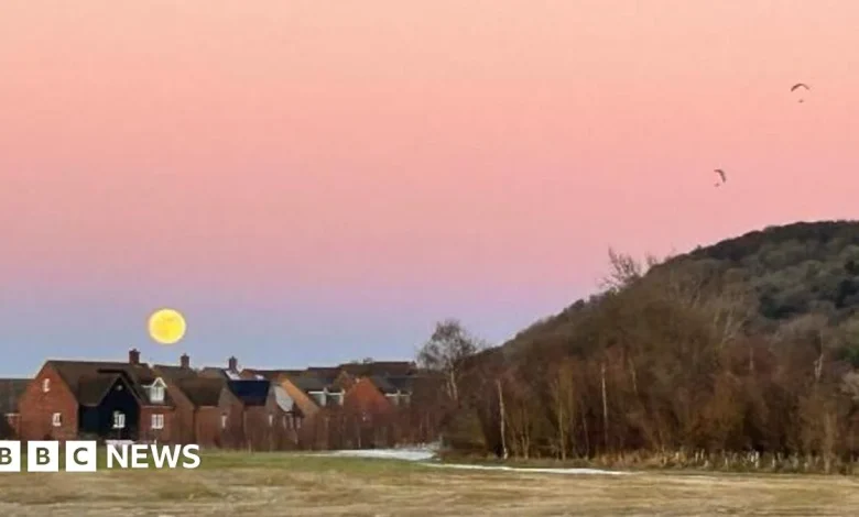 In Pictures: Wolf Moon lights up skies across south of England