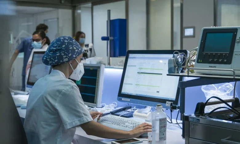 Insurers Sink on US Plan to Keep Medicare Payment Rates Flat - Bloomberg