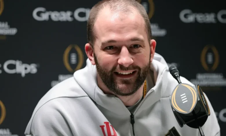 Is Indiana's Mike Shanahan related to 49ers coach?