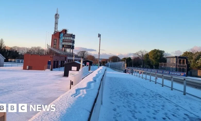 Isle of Man school closures and travel disruption due to ice