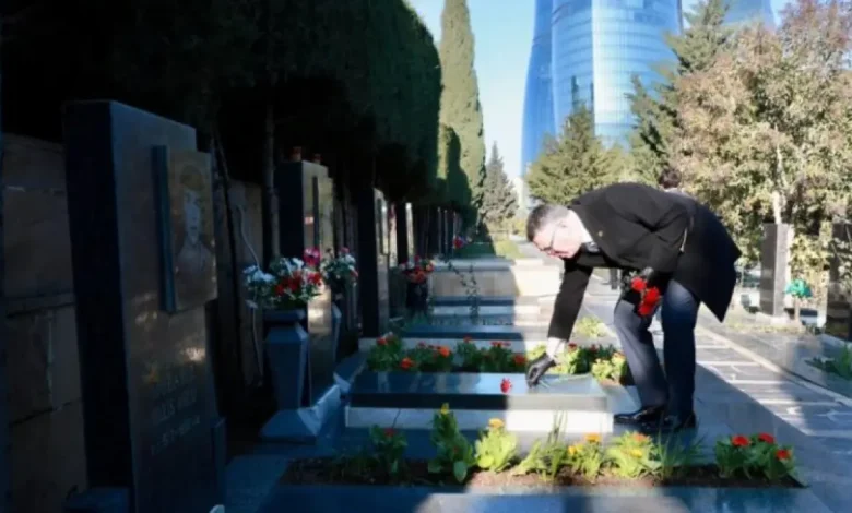 Israel FM Tours Alley of Martyrs and Victory Park