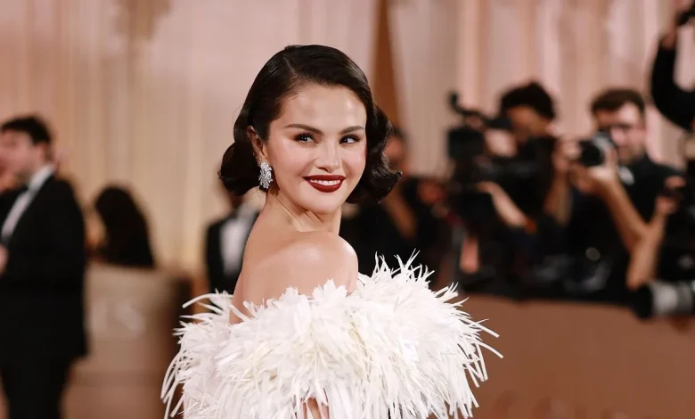 It Took 323 Hours to Make Selena Gomez’s Chanel Dress for the 2026 Golden Globes