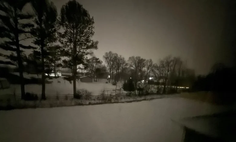 It's a snowy Saturday for much of the Chattanooga area and parts east