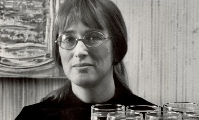 Janet Fish, Painter of Luminous Still Lifes, Dies at 87