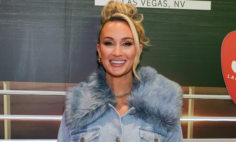 Jason Aldean's wife Brittany shares bikini photos from beach trip as fans praise style