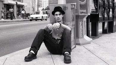Jeff Buckley Earns First Hot 100 Hit, 'Lover, You Should've Come Over'
