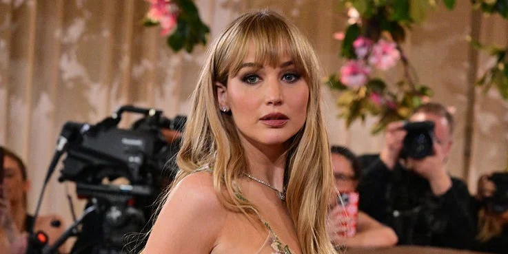 Jennifer Lawrence Wears Sheer Floral Givenchy Dress to the 2026 Golden Globes