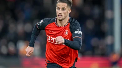 Jerry Yates moves to Sheffield Wednesday