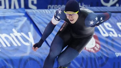 Jordan Stolz falls in first race of U.S. Olympic Team Trials; still qualifies