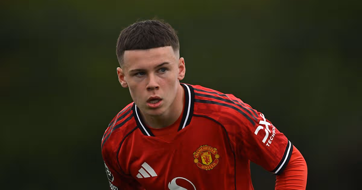 Kai Rooney drops major Man United hint in cryptic message with dad Wayne