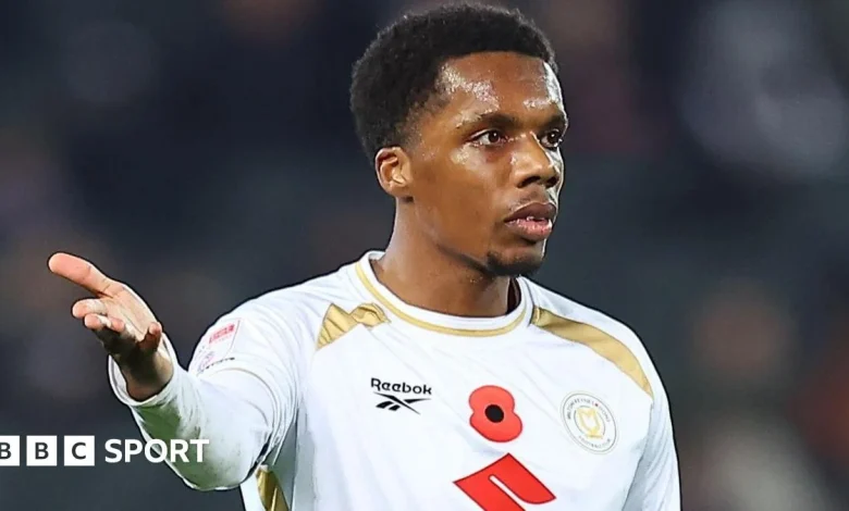 Kane Thompson-Sommers: Bristol Rovers sign MK Dons midfielder