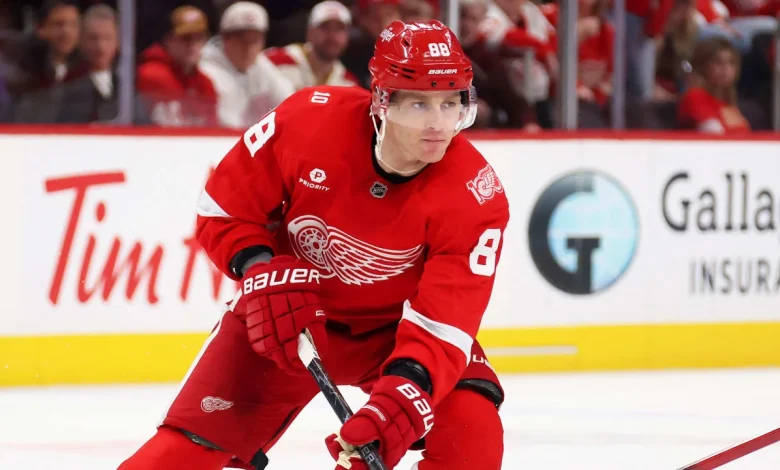 Kane passes Modano to become all-time leading U.S.-born scorer