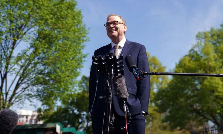 Kevin Hassett as Fed Chair Pick Uncertain After Trump Expresses Reluctance