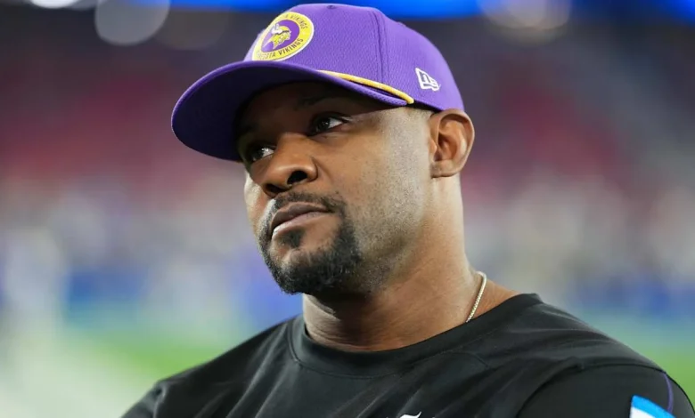 Kevin O'Connell has 'a lot of confidence' Vikings will retain DC Brian Flores as coaching carousel spins