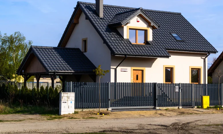 Koniec z takimi ogrodzeniami. Nowe przepisy od 2026 roku