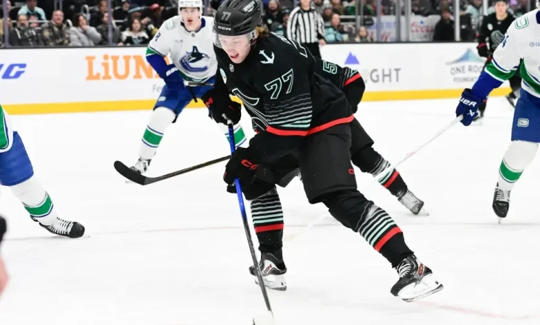 Kraken Notebook – Seeking better chemistry with full roster healthy, Catton gaining confidence