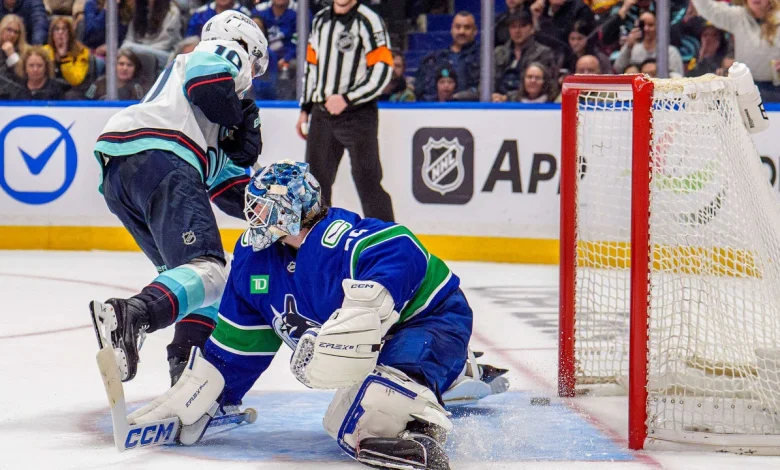 Kraken top Canucks in shootout, extend point streak to 7