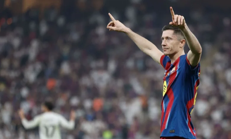 Lewandowski definió de gran manera y convirtió para Barcelona ante Real Madrid