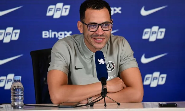 Liam Rosenior delivers Chelsea team news ahead of Arsenal | News | Official Site