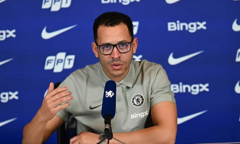 Liam Rosenior delivers latest Chelsea team news ahead of Crystal Palace | News | Official Site