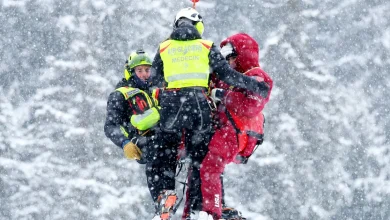 Lindsey Vonn airlifted from course after crash in final downhill before the Olympics