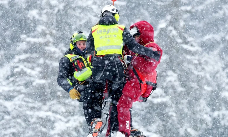 Lindsey Vonn airlifted from course after crash in final downhill before the Olympics