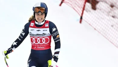 Lindsey Vonn crashes in final downhill race before Winter Olympics