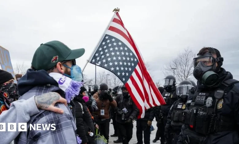 Live updates: Democrats condemn 'lethal' Minnesota ICE raids