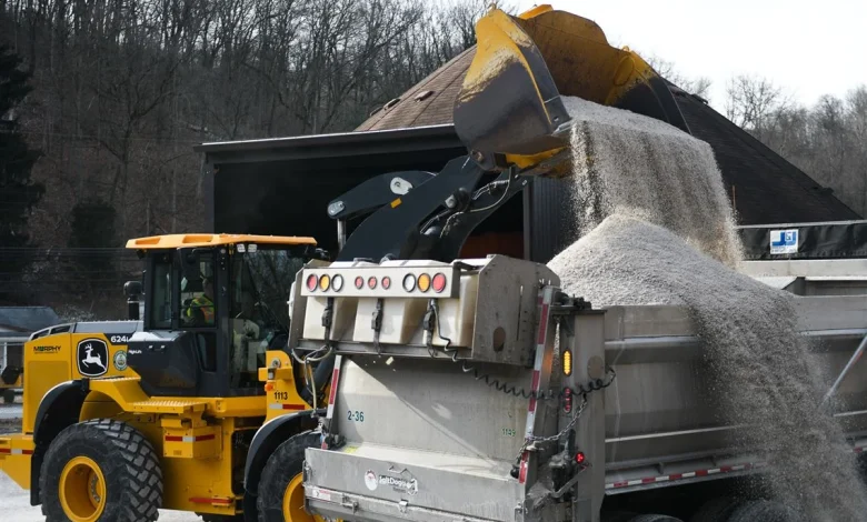 Live updates: Pittsburgh under winter storm warning as preparations for a foot or more of snow begin