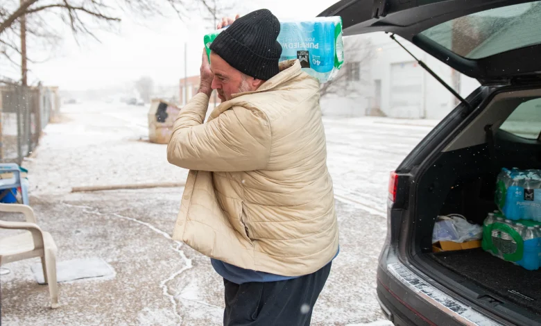 Live winter storm updates: Extreme cold rushes Texas