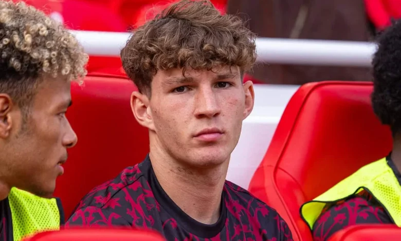 Liverpool to consider using recall clause for striker struggling on loan