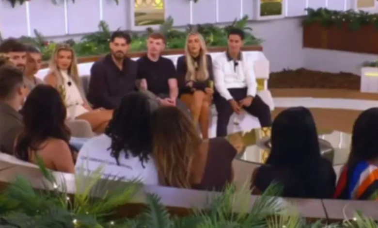 Love Island fans think hunk is 'acting' & will ditch partner for another babe