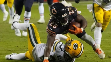 Luther Burden pranks Kyle Monangai with hilarious gift after sideline blooper