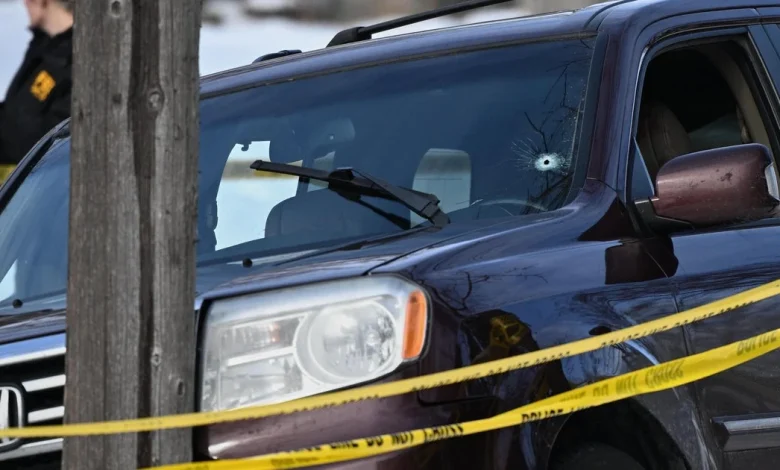 MN BCA says it can't access Minneapolis ICE shooting evidence as FBI takes case; feds detain protesters