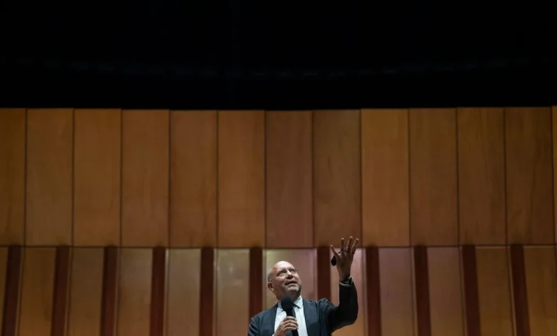 Macciardi, 'sul podio del San Carlo un direttore italiano'