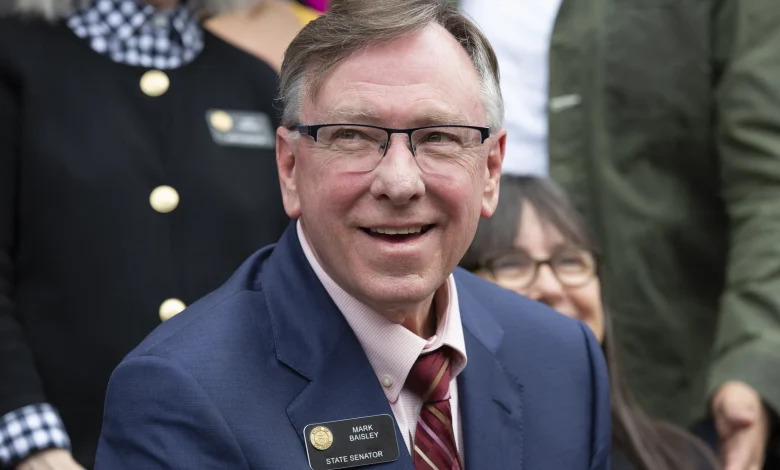 Major shake-up in crowded Republican primary for Colorado governor as one candidate leaves race, another leaves GOP