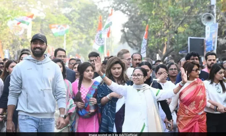 Mamata Banerjee Leads Rally, Judge Leaves Courtroom Amid I-PAC Raid Hearing