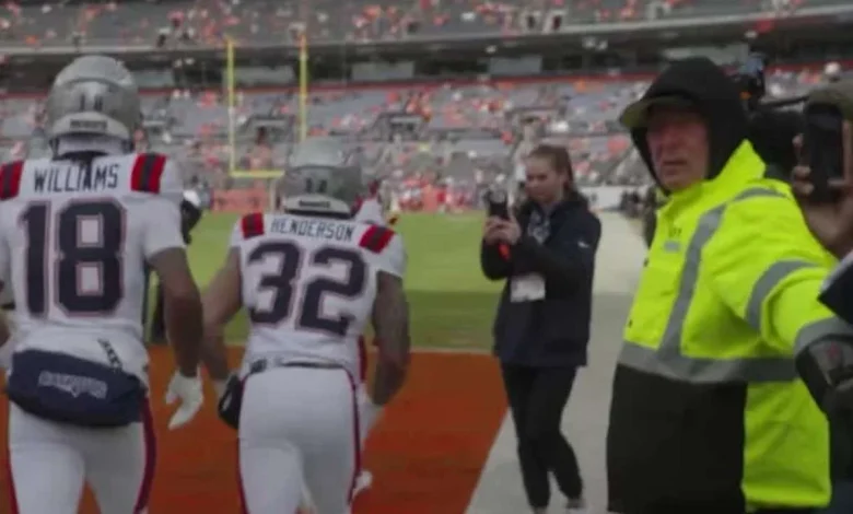 Marcus Jones Leads the Returners Huddle Prior to AFC Championship Game vs. Broncos | Pregame