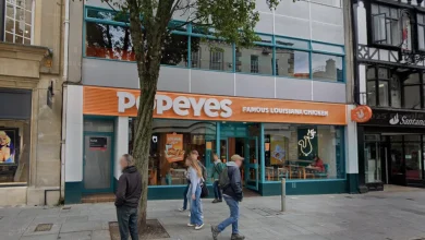 Mayhem in Popeyes after woman downs 12 triple vodkas